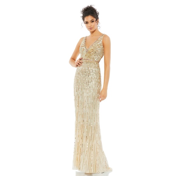 NWT MAC DUGGAL Starburst Sequin Embellished Gold V-Neck Evening Gown Size 6 - Picture 2 of 12
